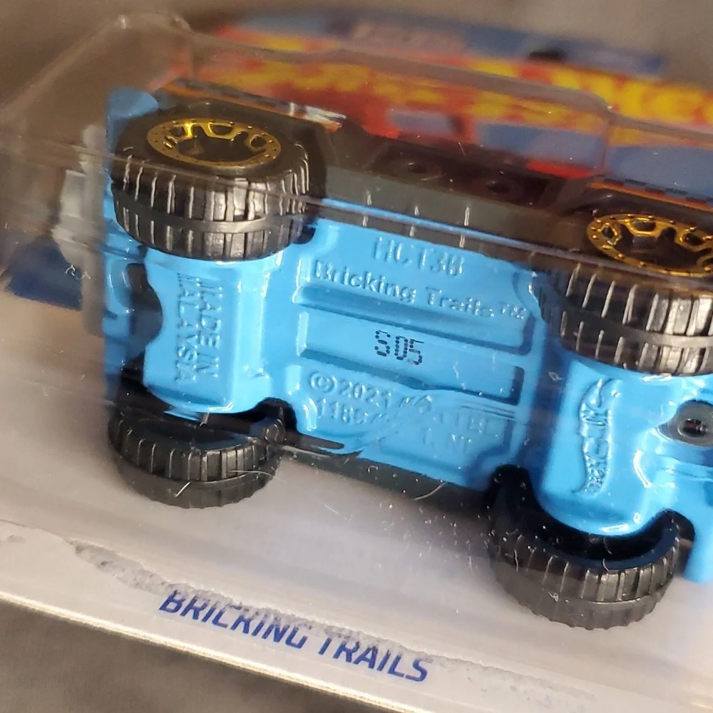Hot‎ Wheels - has a Lego look